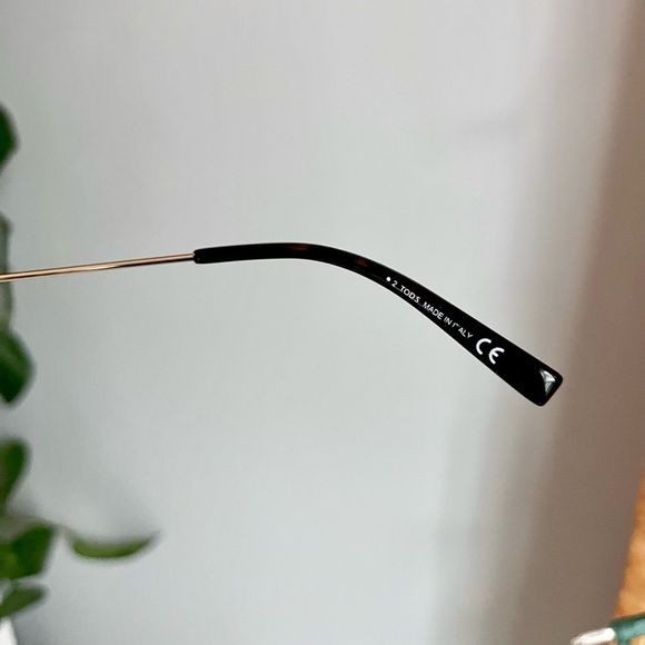 Tod’s Leather Frame Gold & Brown Aviator Sunglasses - Picture 13 of 15